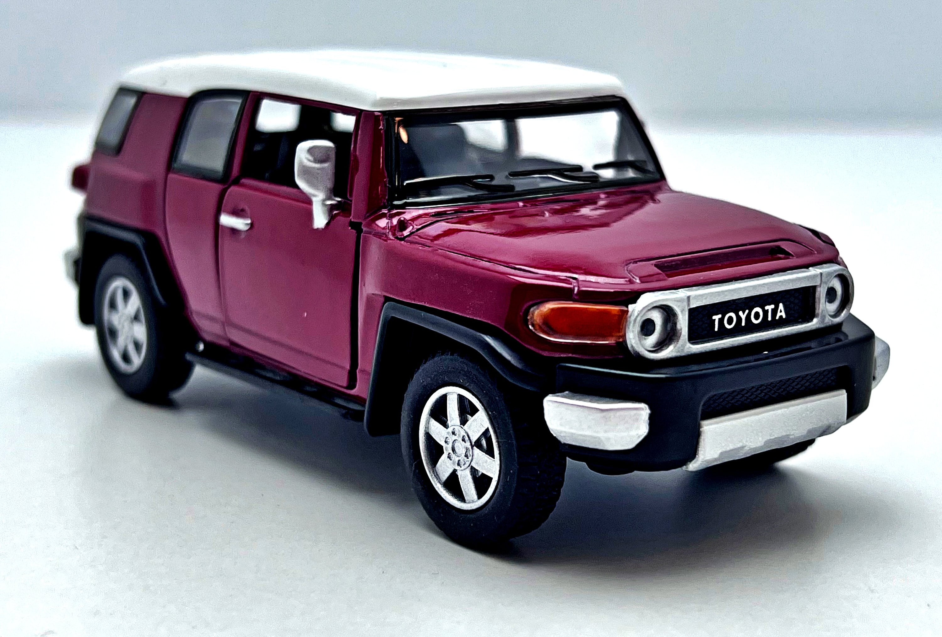 Toyota FJ Cruiser | Diecast Model Car | 1/36 Scale Model Car