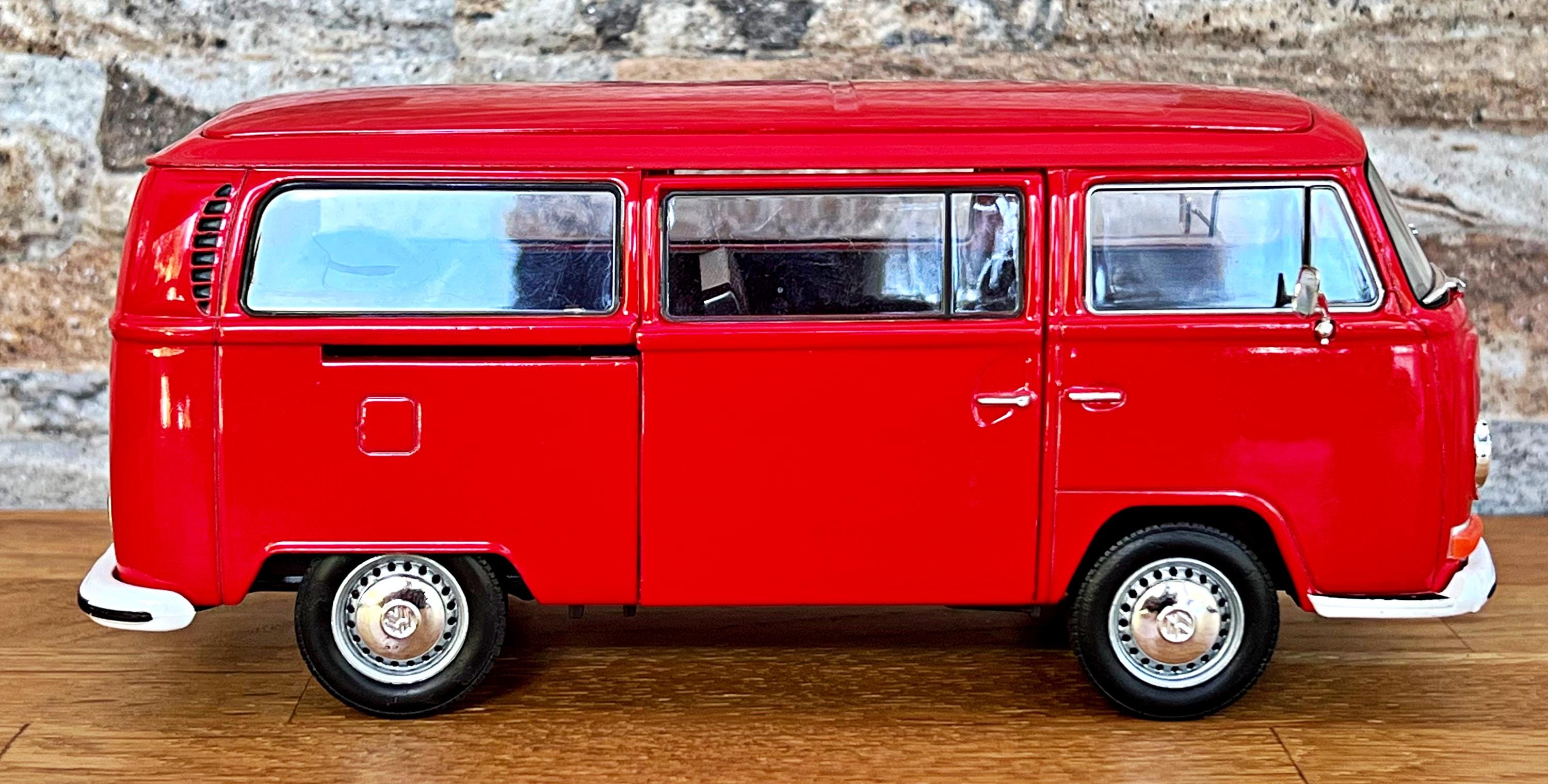 フォルクスワーゲン T2 バス 1972 | ダイキャストカー | モデルカー