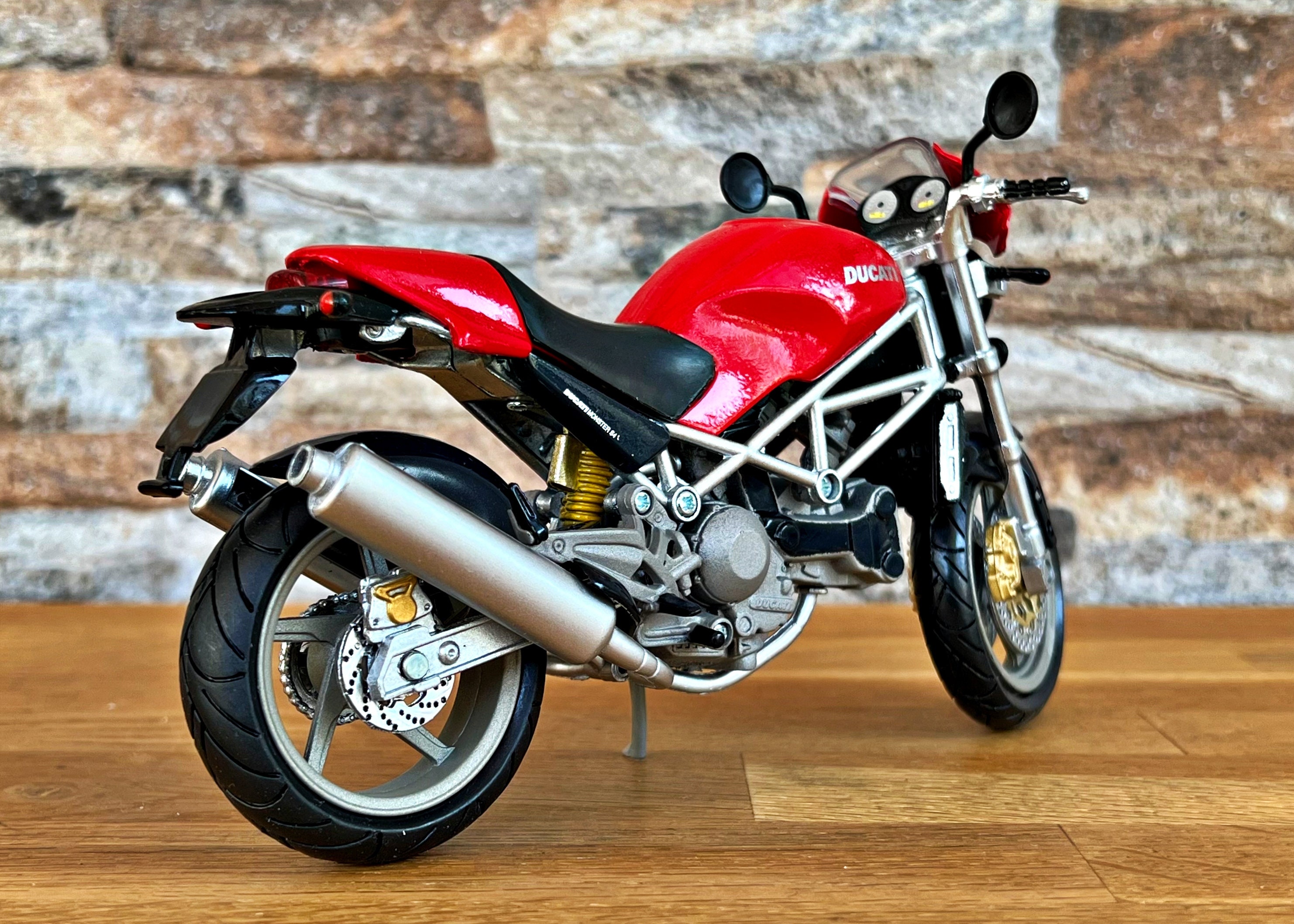 ドゥカティ モンスター S4、スケール 1/12 モデルバイク、ダイキャスト