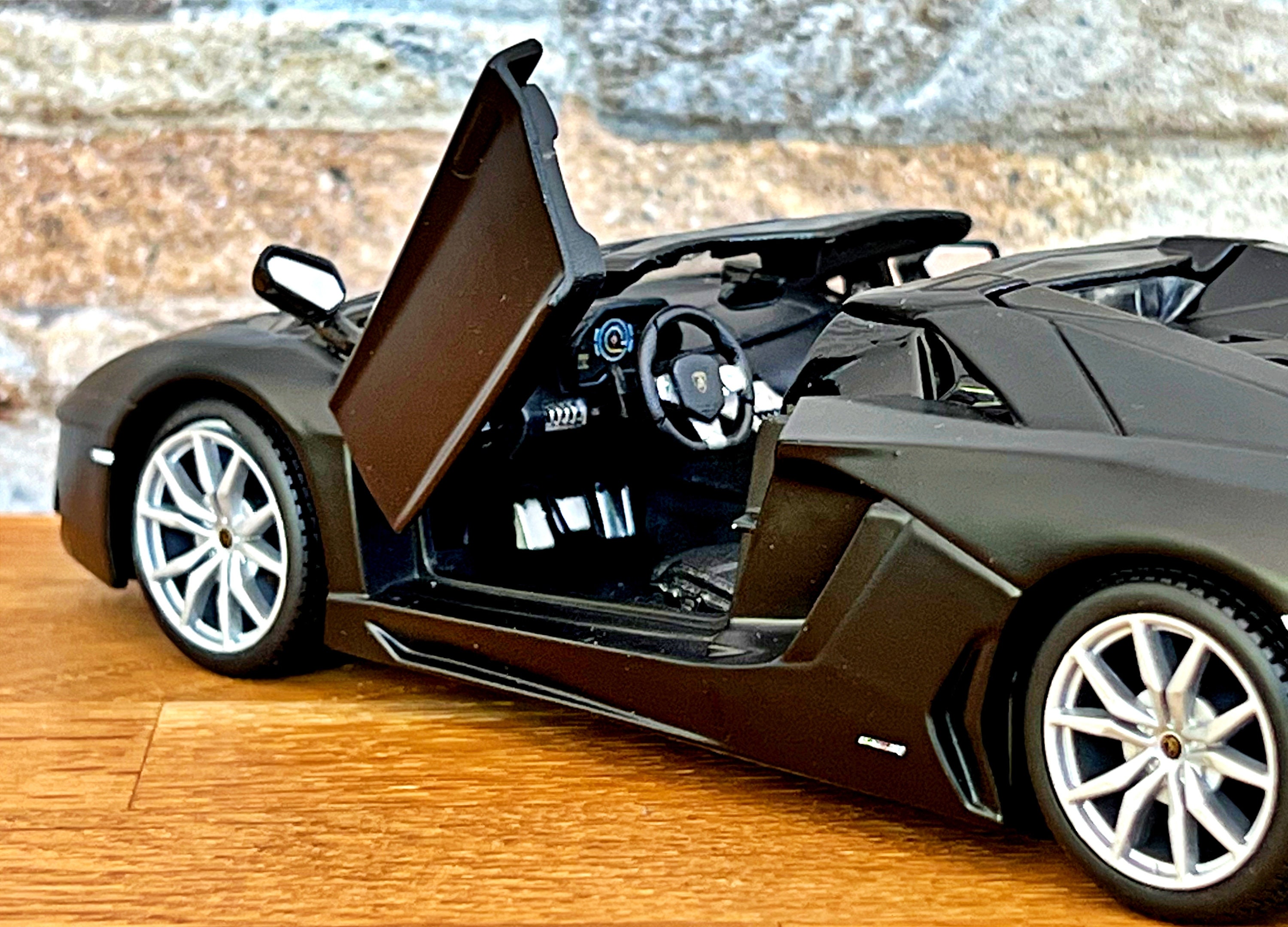 Lamborghini Aventador LP 700-4 Roadster | Model Car | Diecast Car