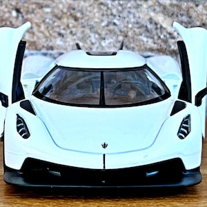 Koenigsegg Jesko Absolut , Model car , Diecast car, 1/36 scale model car, car model , Diecast collection , Koenigsegg , Die cast model sport