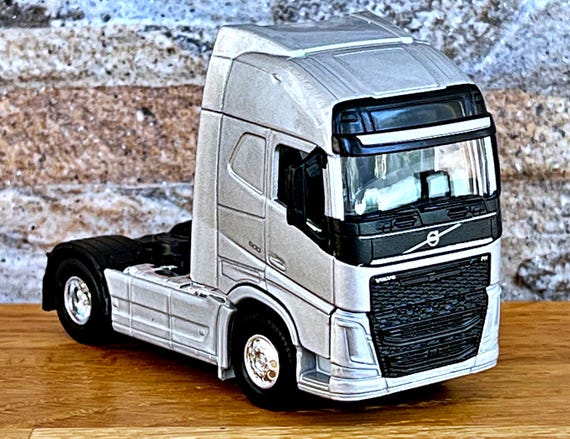Volvo FH | Diecast Car | Model Car | 1/64 Scale Model Truck | Die