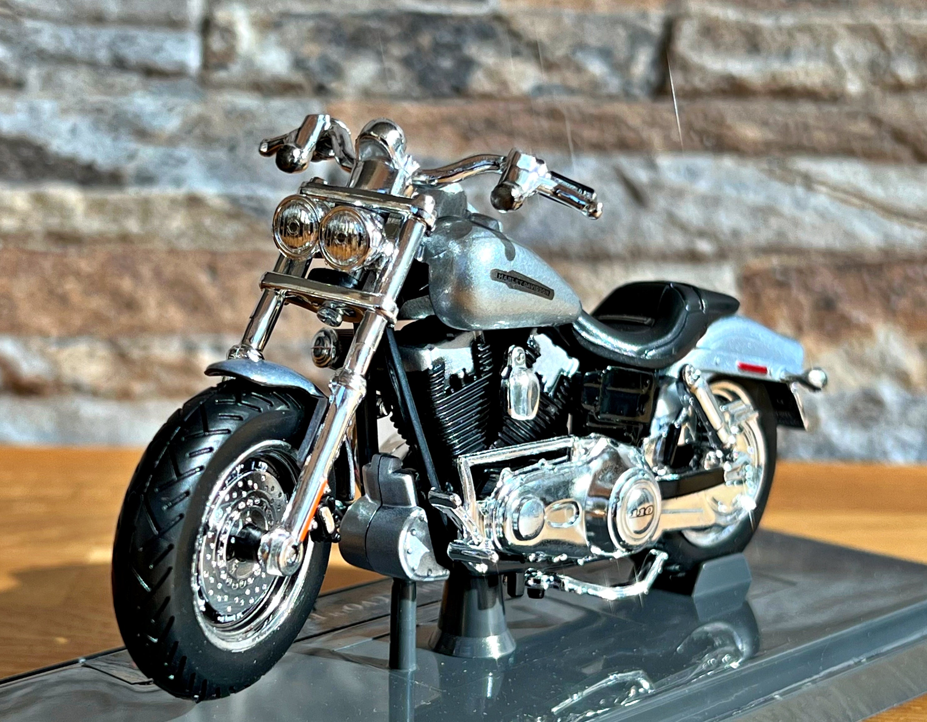 ハーレーダビッドソン 2009 FXDFSE CVO ファットボブ、ダイキャスト 1