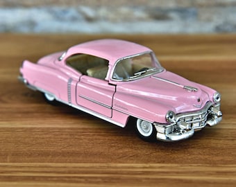 Jada Toys 1947 Cadillac Series 62, Street Low, Lowrider Series