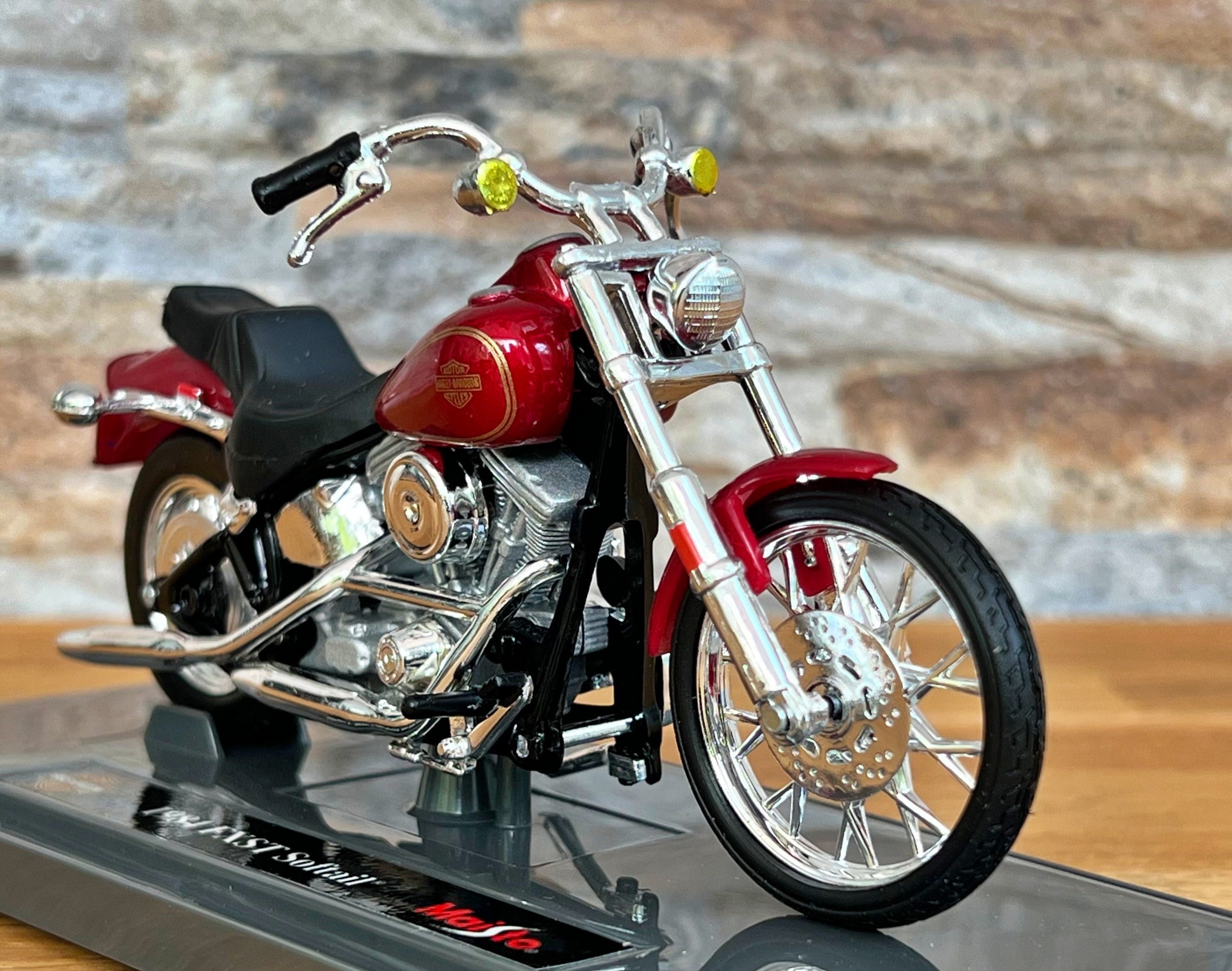 Harley Davidson 1984 FXST Softail, Scale 1/18 Diecast Model