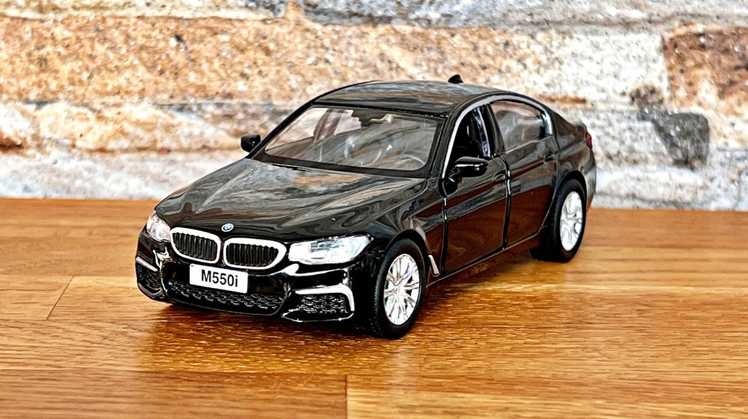 BMW M550i 2017 1/36 Diecast Model Car 1/36 Scale Model Car Car Model
