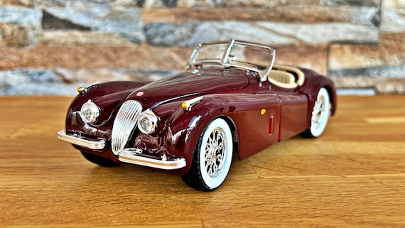 Jaguar XK120 , 1/24 Scale Model Car, Diecast Car Model , Classic