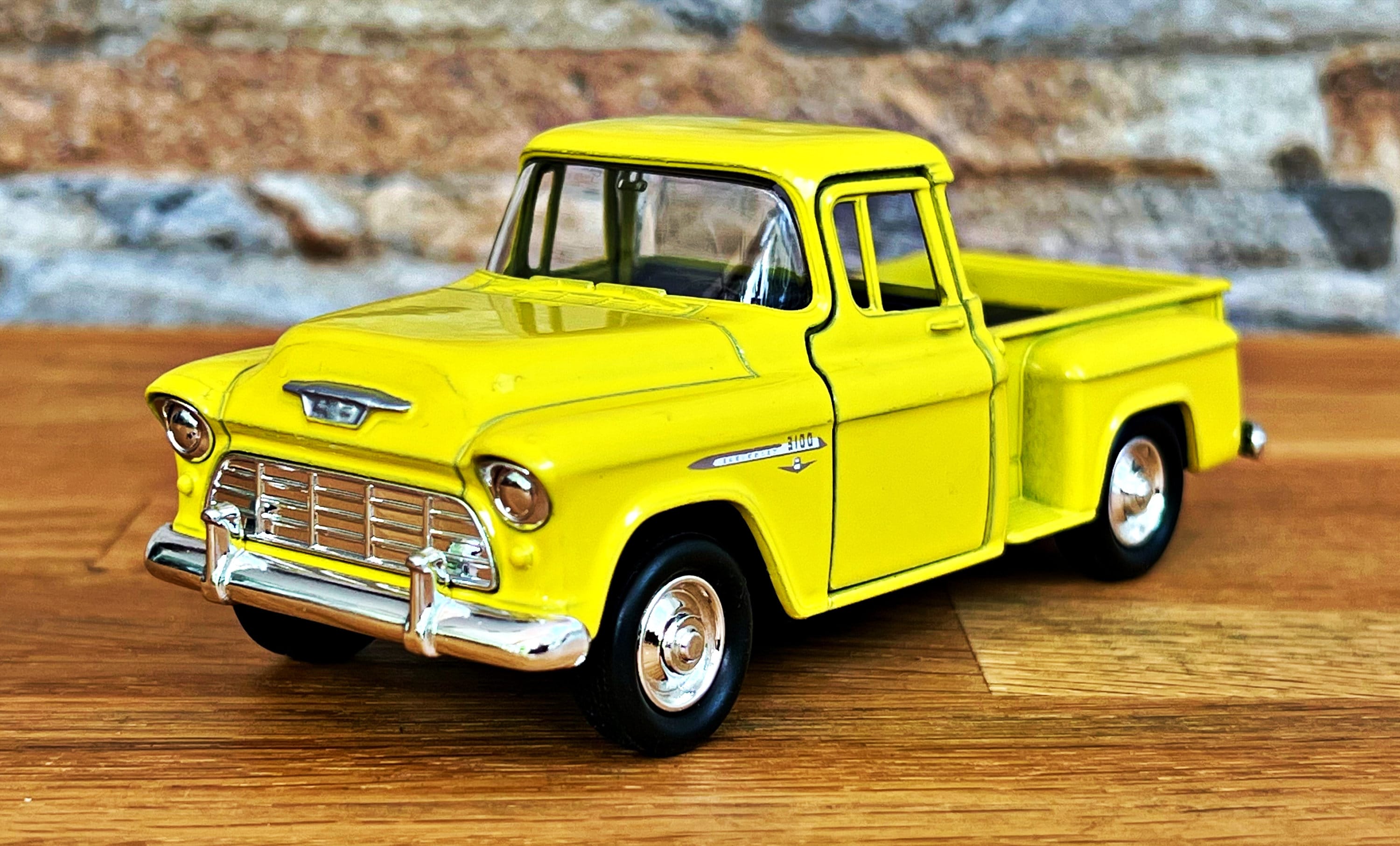 ミニカー 1955 CHEVY STEPSIDE SS 5602 1/36 CHEVROL 1955 Chevy Stepside - 1/36 Scale Sunnyside Diecast Model