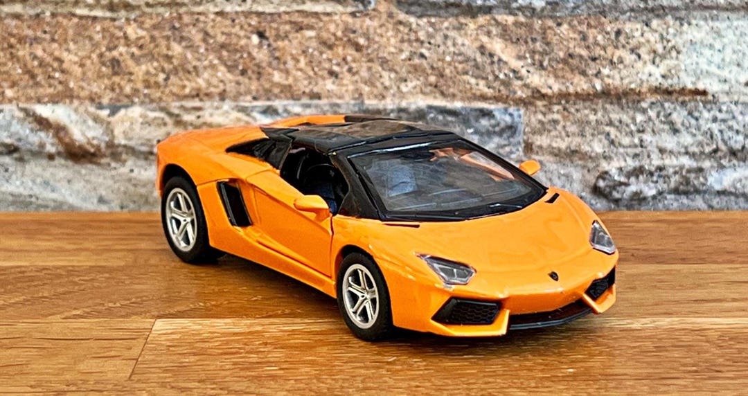 Lamborghini Aventador LP 700-4 , Model Car, Diecast Car, 1/43