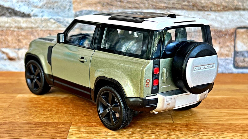 Land Rover Defender 2020 | 1/26 Diecast Car | 1/26 Scale Model Car ...