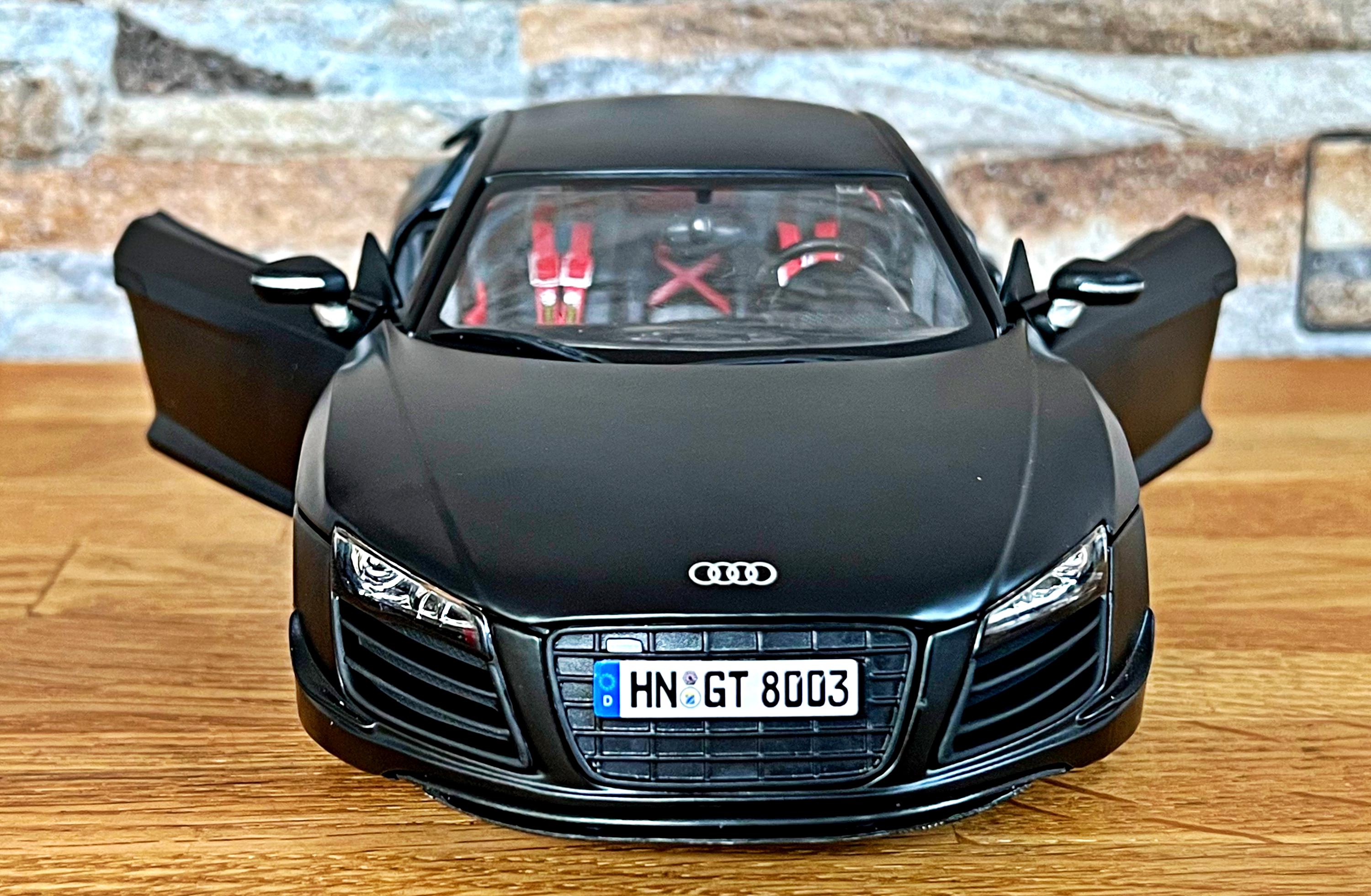 Audi R8 GT, Model Car, Diecast Car, 1/18 Scale Model Car