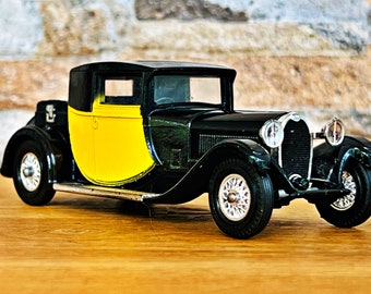 Bugatti Type 44 1928 , Vintage Model car, diecast car, vintage die cast car, 1:38 scale model metal car, Diecast collection item, Bugatti