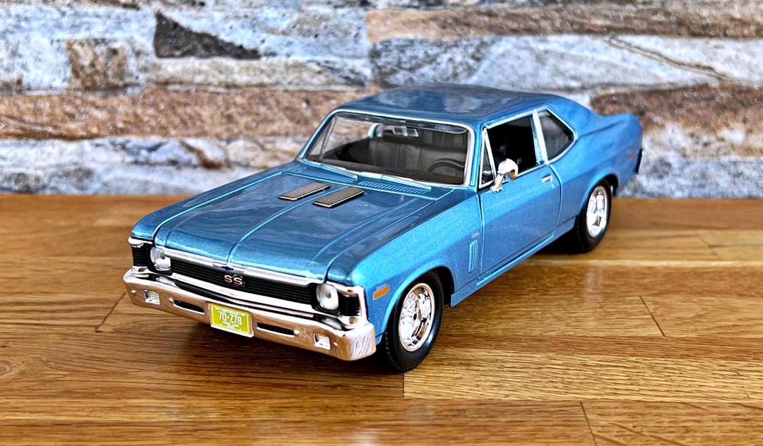 Chevrolet Nova SS 1970, Model Car, Diecast Car, 1/24 Scale Model