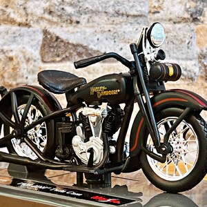 Harley Davidson 1928 JDH Twin Cam, Scale 1/18 Model Motorcycle, 1