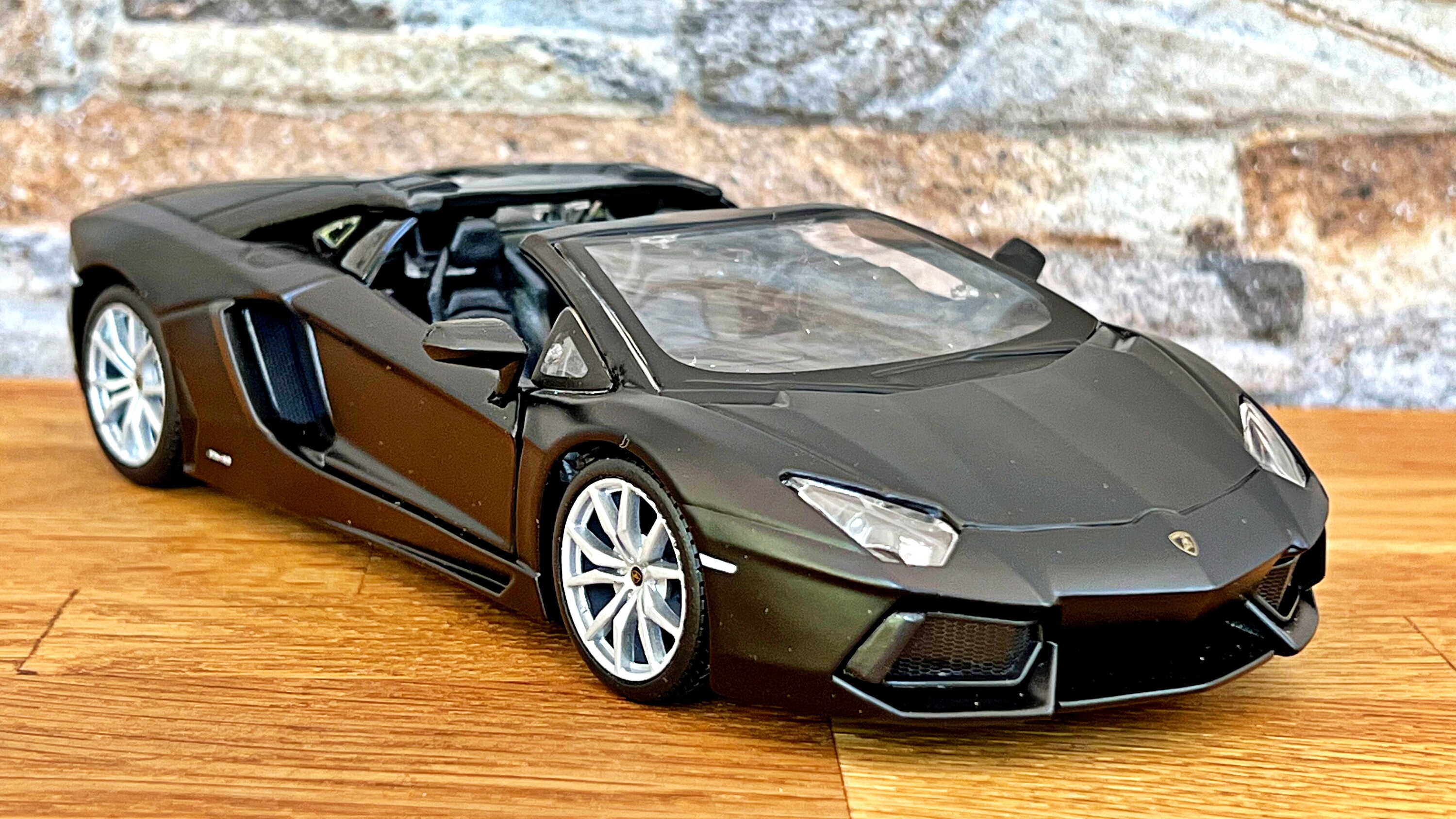 Lamborghini Aventador LP 700-4 Roadster | Model Car | Diecast Car