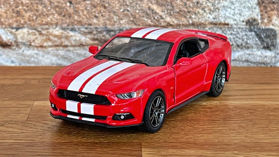 Ford Mustang GT ミニカー Werk83 1/18 Ford Mustang 5.0 #13 DTM 1993