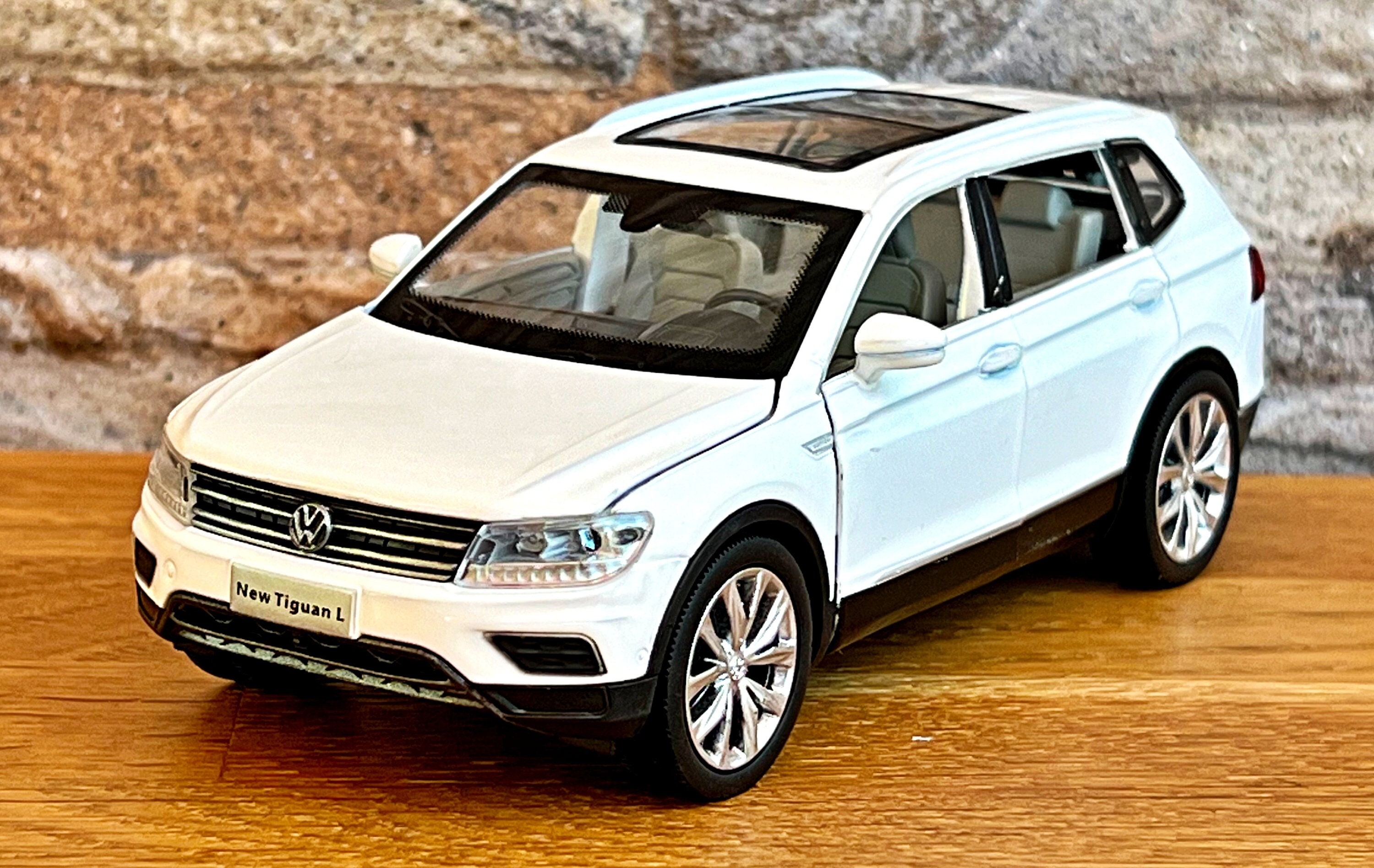 Tekno Models 828 Volkswagen 1500 - QDT