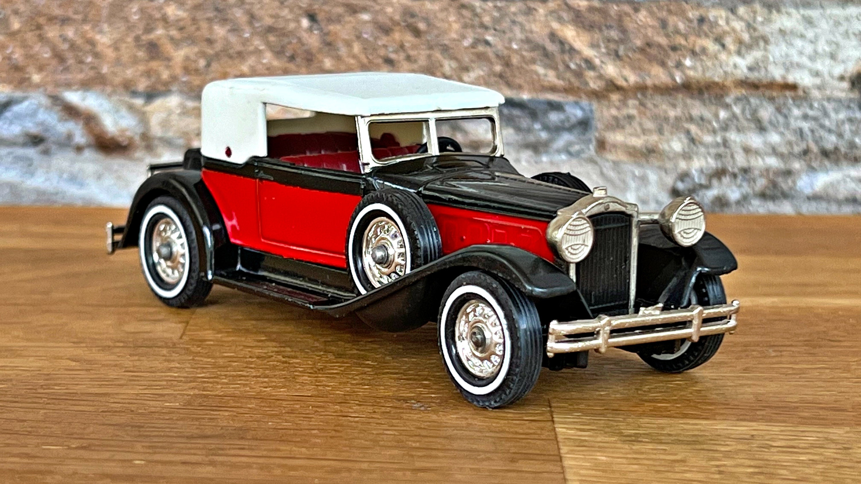 昭和レトロ　クルマ　　アンティーク　ノベルティ　非売品　ブラックバード 1930 Packard Victoria , Vintage Diecast Model Car, 1/46 Scale
