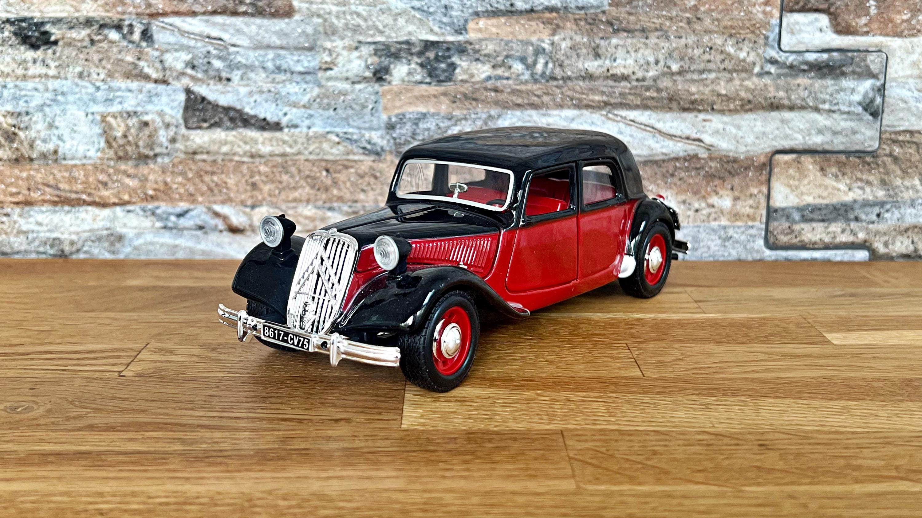 Bburago Citroën 15cv TA (1938) 1:24(黒) Bburago Citroen 15CV TA 1938 Black Burago In Box 1:24 | eBay