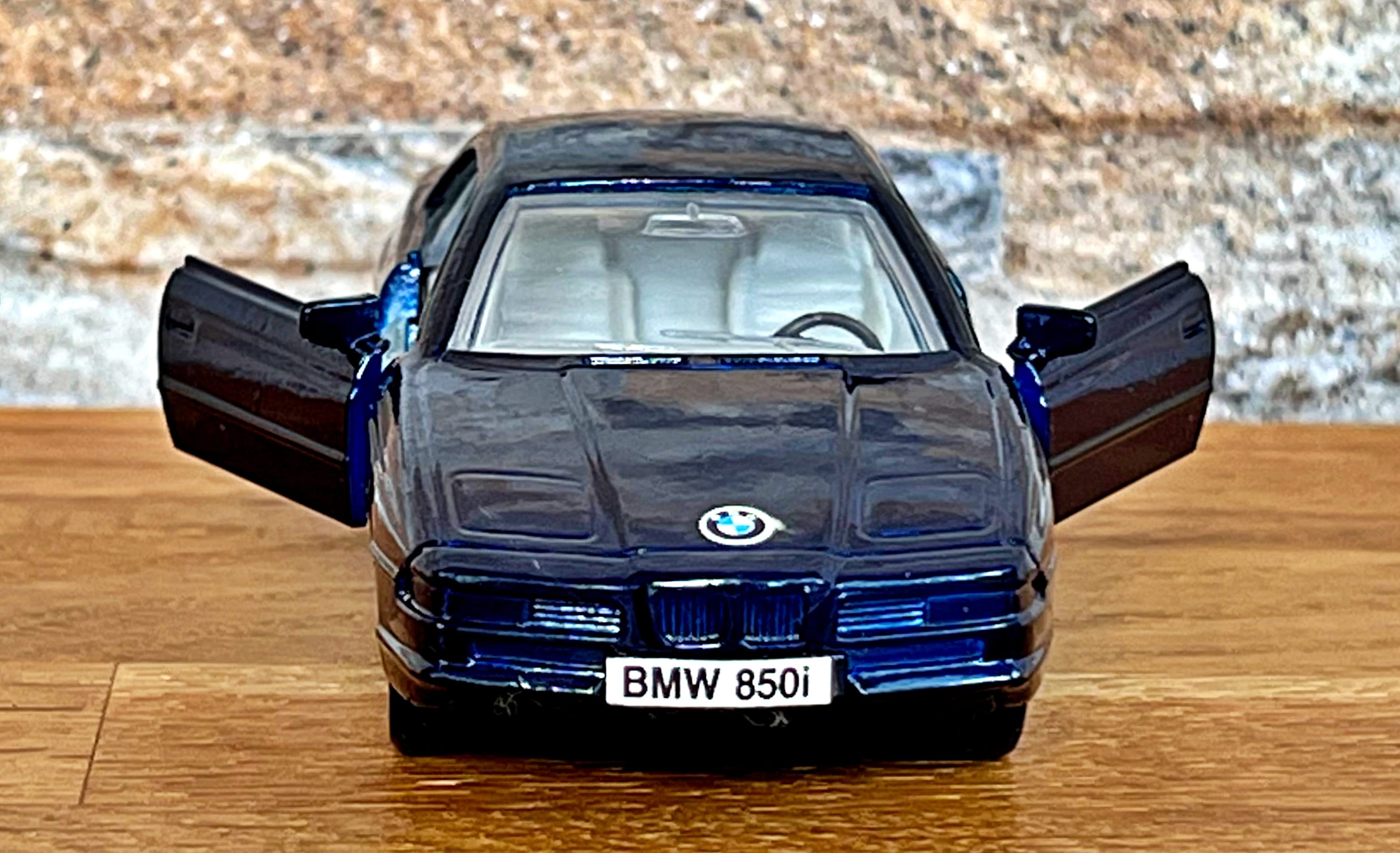 BMW série 3 bleu nuit 1:18 Kyosho (Neu und originalverpackt) in Apples