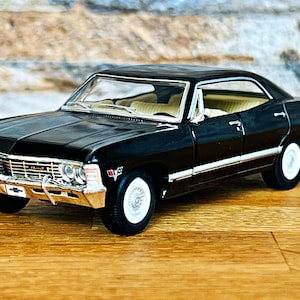 Chevrolet Impala 1967 | Model Car | 1/43 Diecast car | 1:43 Scale model car | Collection  item | Die cast model  | Chevrolet  Diecast | 60's