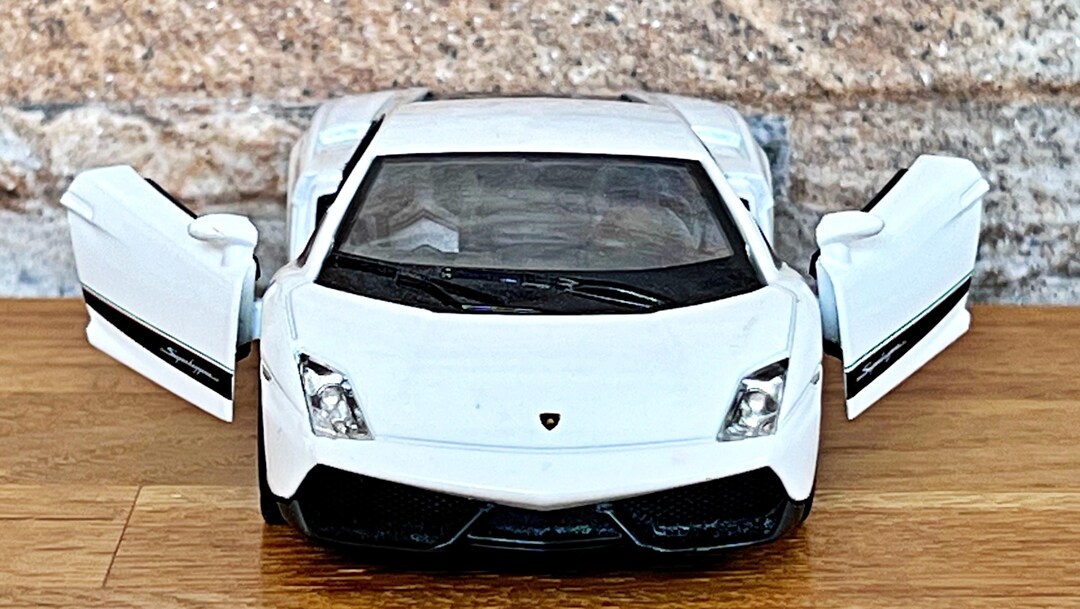 Lamborghini Gallardo LP 570-4 Superleggera | 1/34 Scale Model Car