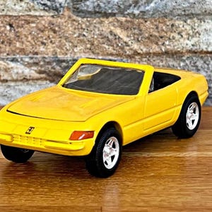 1969 Ferrari 365 GTS4 , Vintage car model, diecast model car, 1:38 scale model car, old model car, diecast collectible item, Ferrari