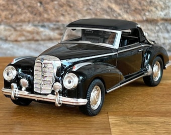 New-ray Die-cast Mercedes-benz 300SL Roadster 1957 1:43 Scale