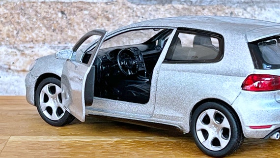 Volkswagen Golf 6 GTI ミニカー 1/43 Volkswagen Golf 6 VI GTI Silver RMZ City Junior Collection 1