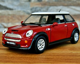 Voiture Miniature de Collection - BBURAGO - ALFA-ROMEO Giulia GTA - 1