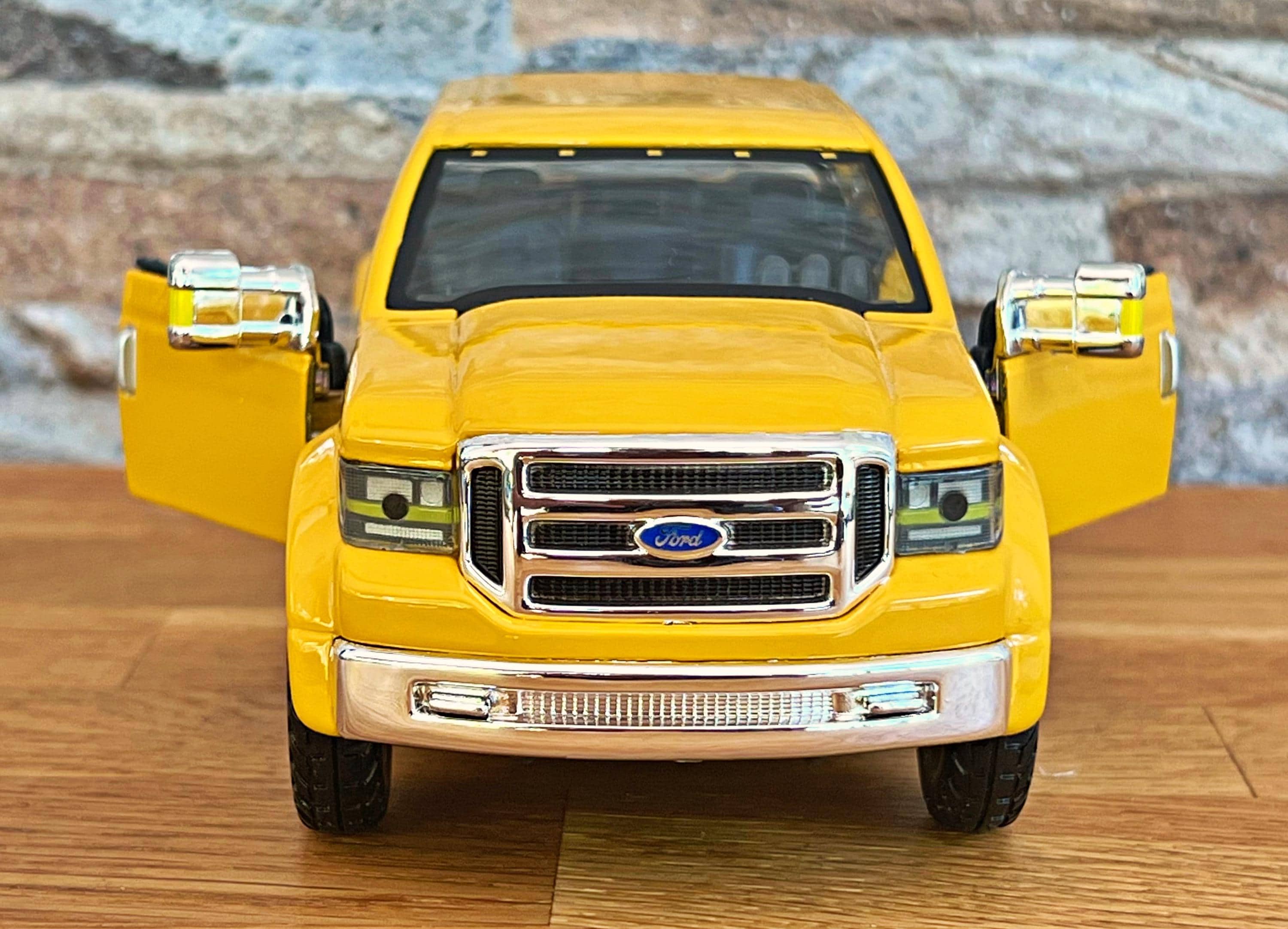 Ford Mighty F-350 Super Duty | Diecast Model Car | Diecast Pickup