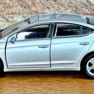 Hyundai Elantra , modèle de voiture, échelle 1/36 modèle de voiture, 1/36 voiture moulée sous pression, objet de collection, Hyundai Diecast, Modèle de voiture image 7