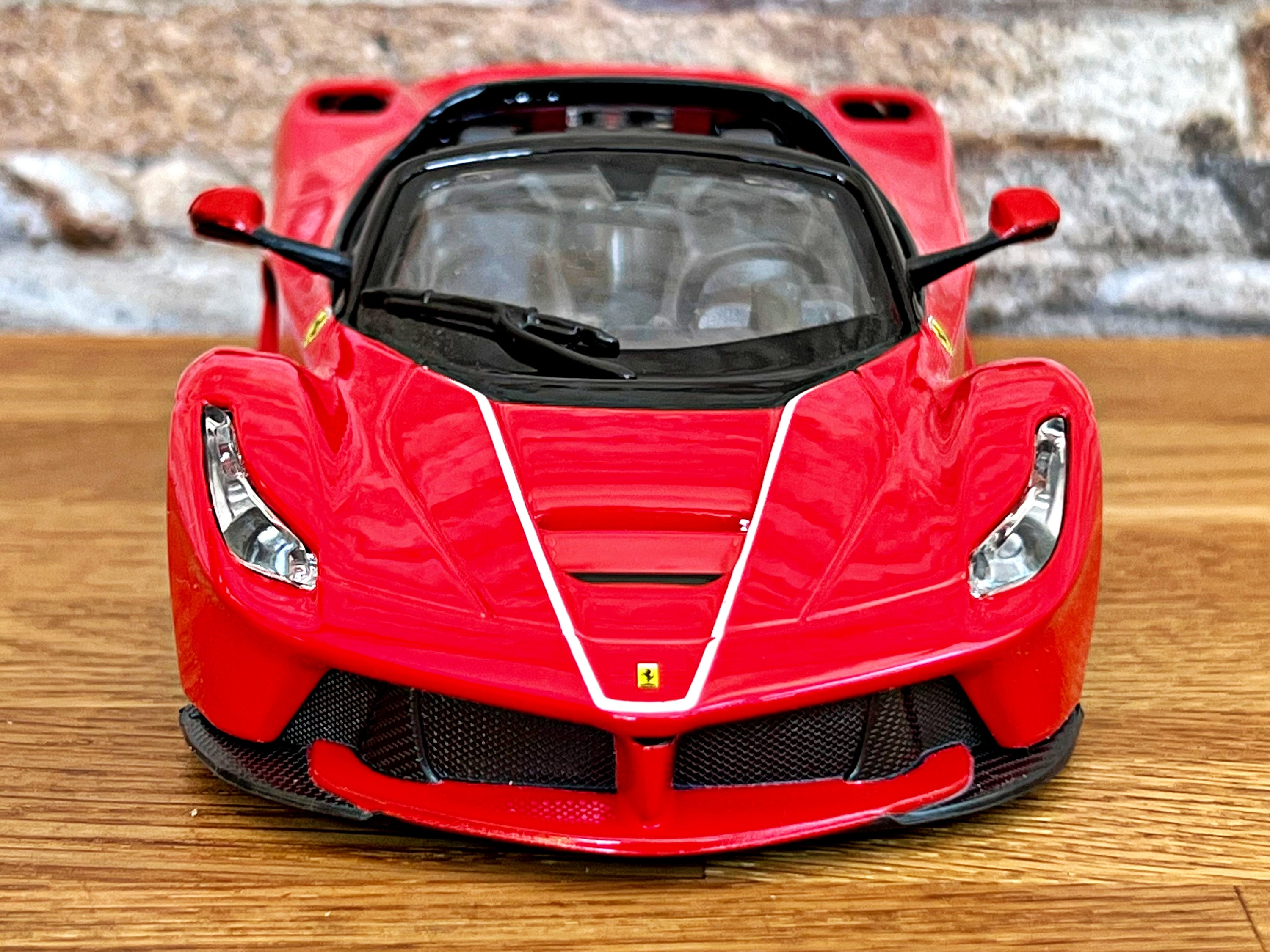 Ferrari Laferrari Aperta | Model Car | Diecast Car | 1/24 Scale