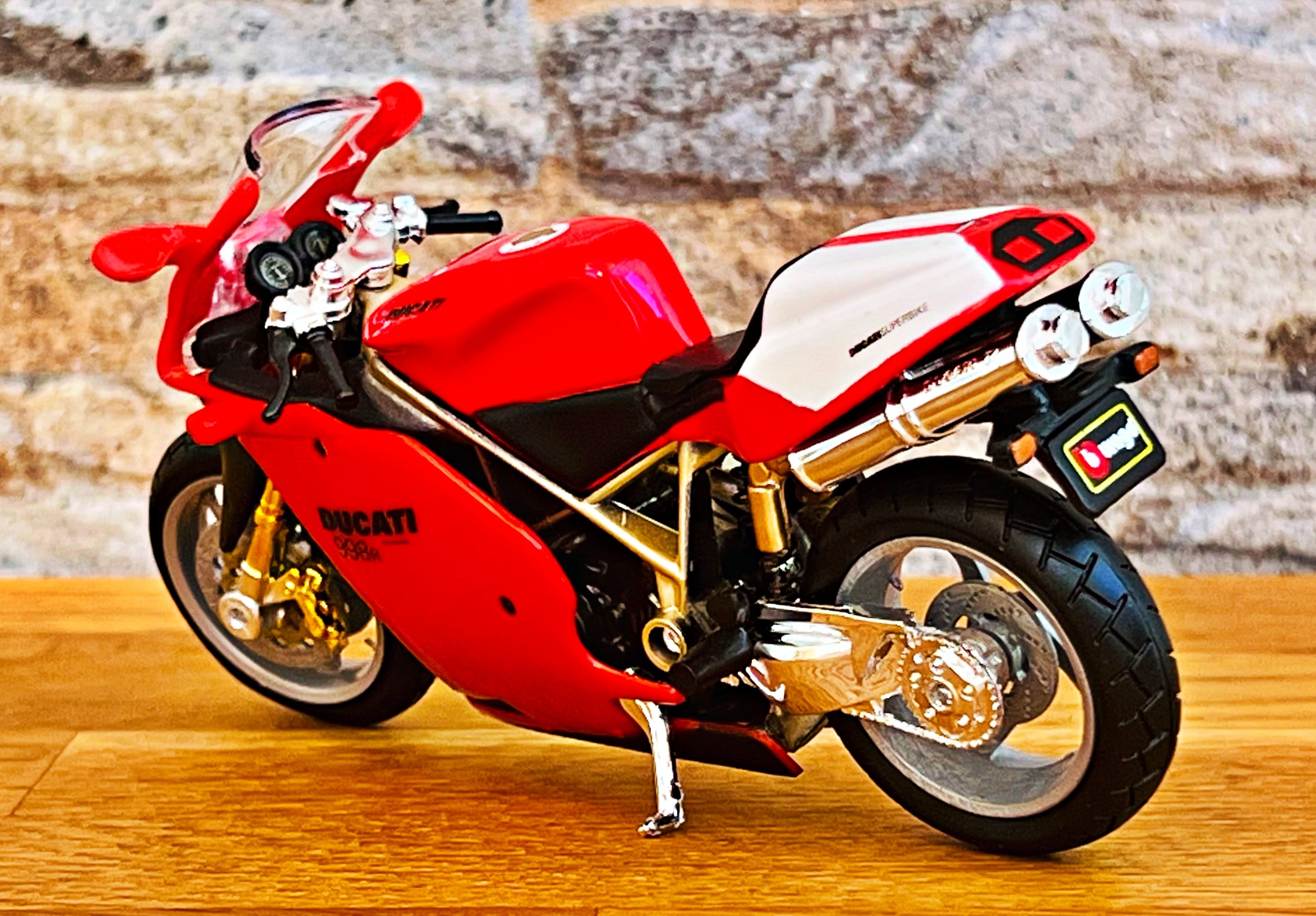 Ducati 998 1/6スケールモデル 【ジャンク】 Ducati 998 R Motorcycle, Scale 1/18 Model Motorcycle, Diecast