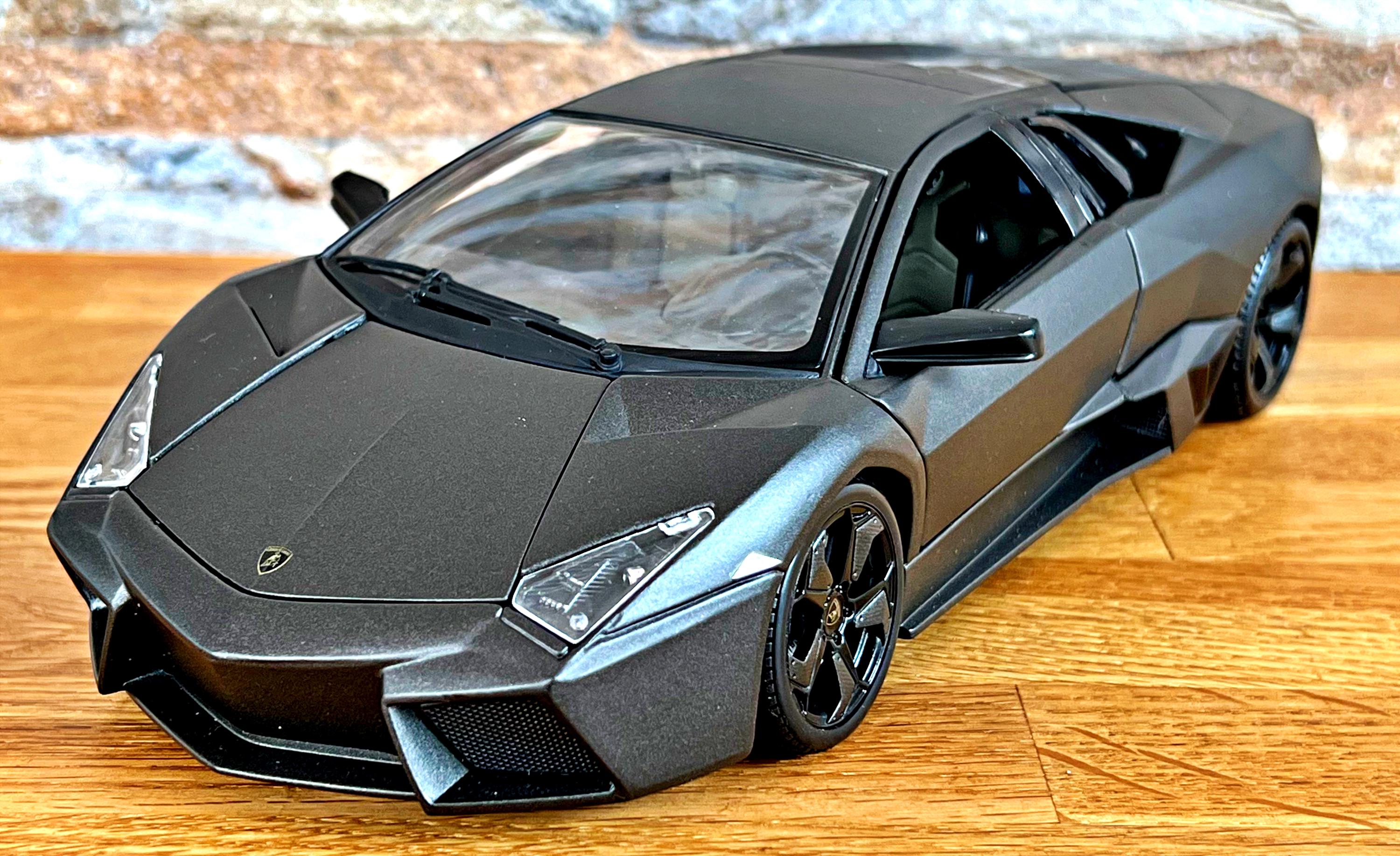 Lamborghini Reventon 1/36 – Voiture Miniature Pull-Back – Portes Ouvrantes – Collection Enfant & Adulte – Vert