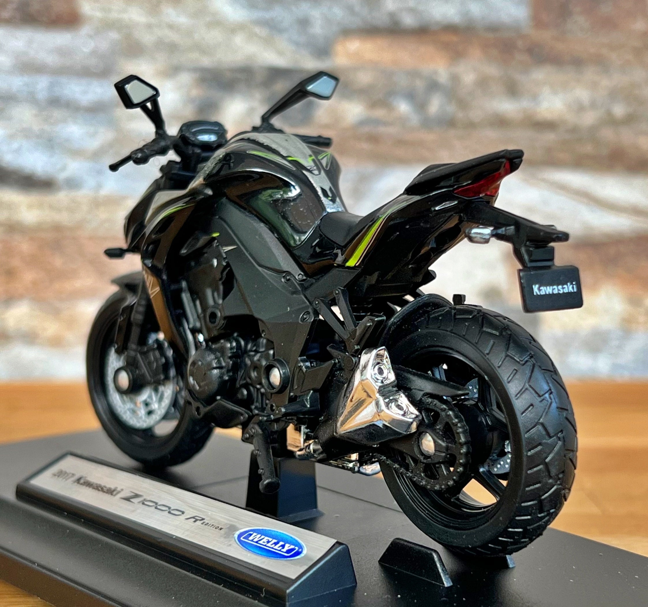 Kawasaki Z1000 R 2017 | Scale 1/18 Diecast Model Motorcycle |1/18