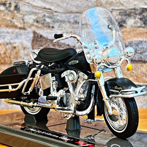 Harley Davidson 1966 FLH Elektra Glide, scale 1/18 Model motorcycle, 1/18 diecast motorcycle, model metal motorcycle, Harley Davidson model
