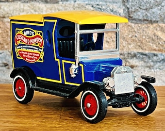 1912 Ford Model T, Vintage diecast car, scale model car, metal truck model, old classic truck, diecast car collection, Collection item