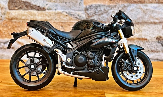 Triumph Speed Triple 2011 Motorcycle Model Scale 1 18 Diecast Motorcycle 1 18 Die Cast Model Motorcycle Triumph Diecast Model Etsy Canada