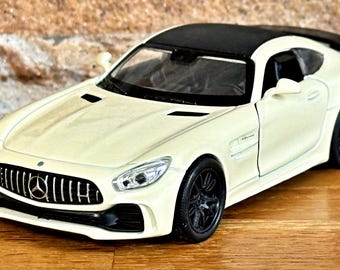 メルセデス・ベンツ AMG GT R | 1/36スケール ダイキャストカー | カー
