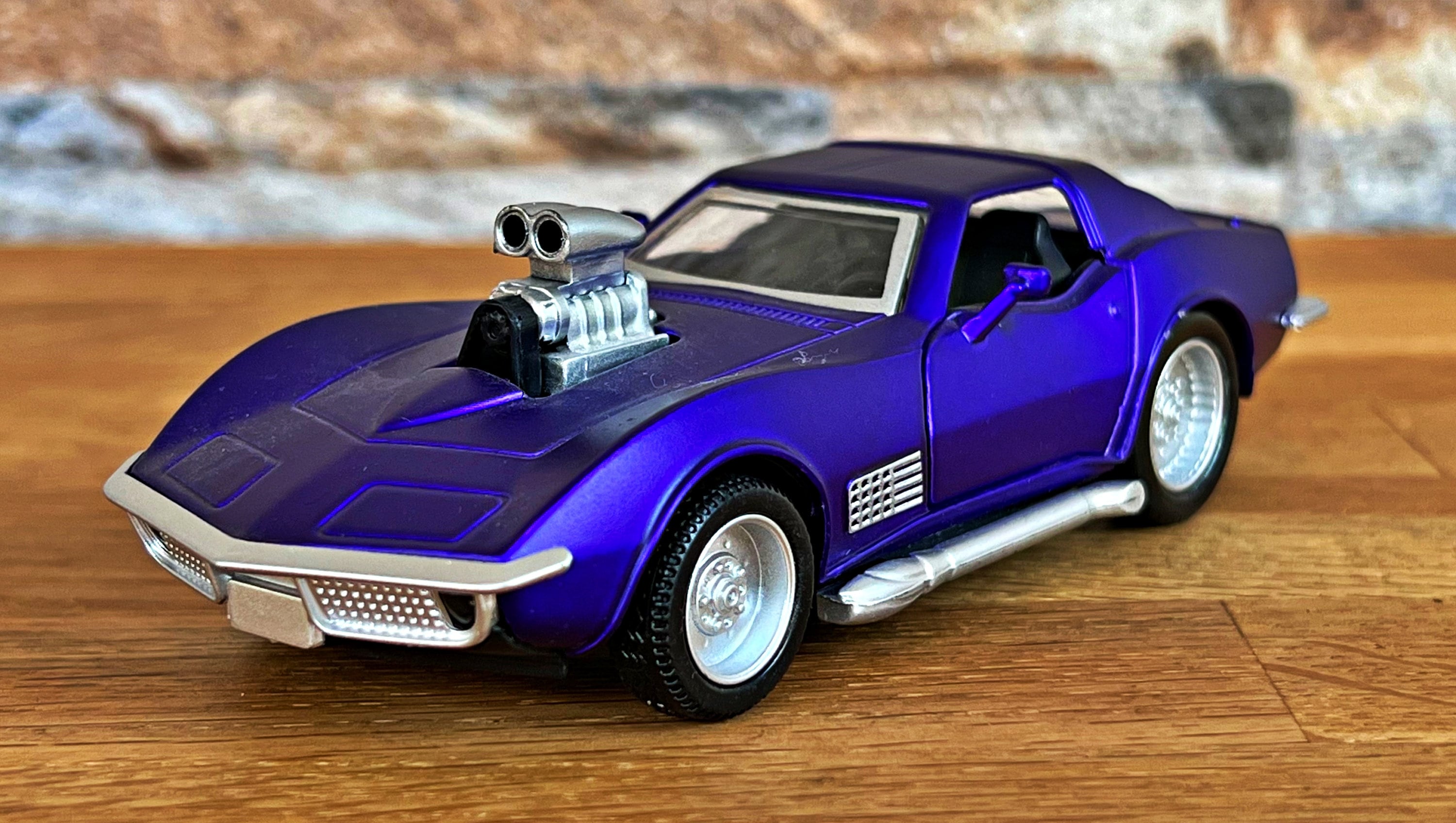 No94 ミニカー1/18 Chevrolet Corvette Sport 1996 Chevrolet Corvette Grand Sport Blue Metallic with White
