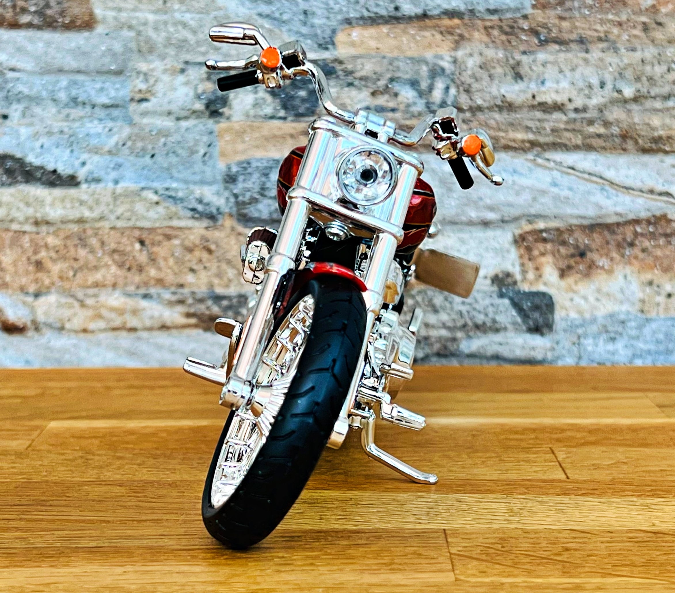 Harley Davidson 2014 CVO Breakout , Scale 1/12 Diecast Model