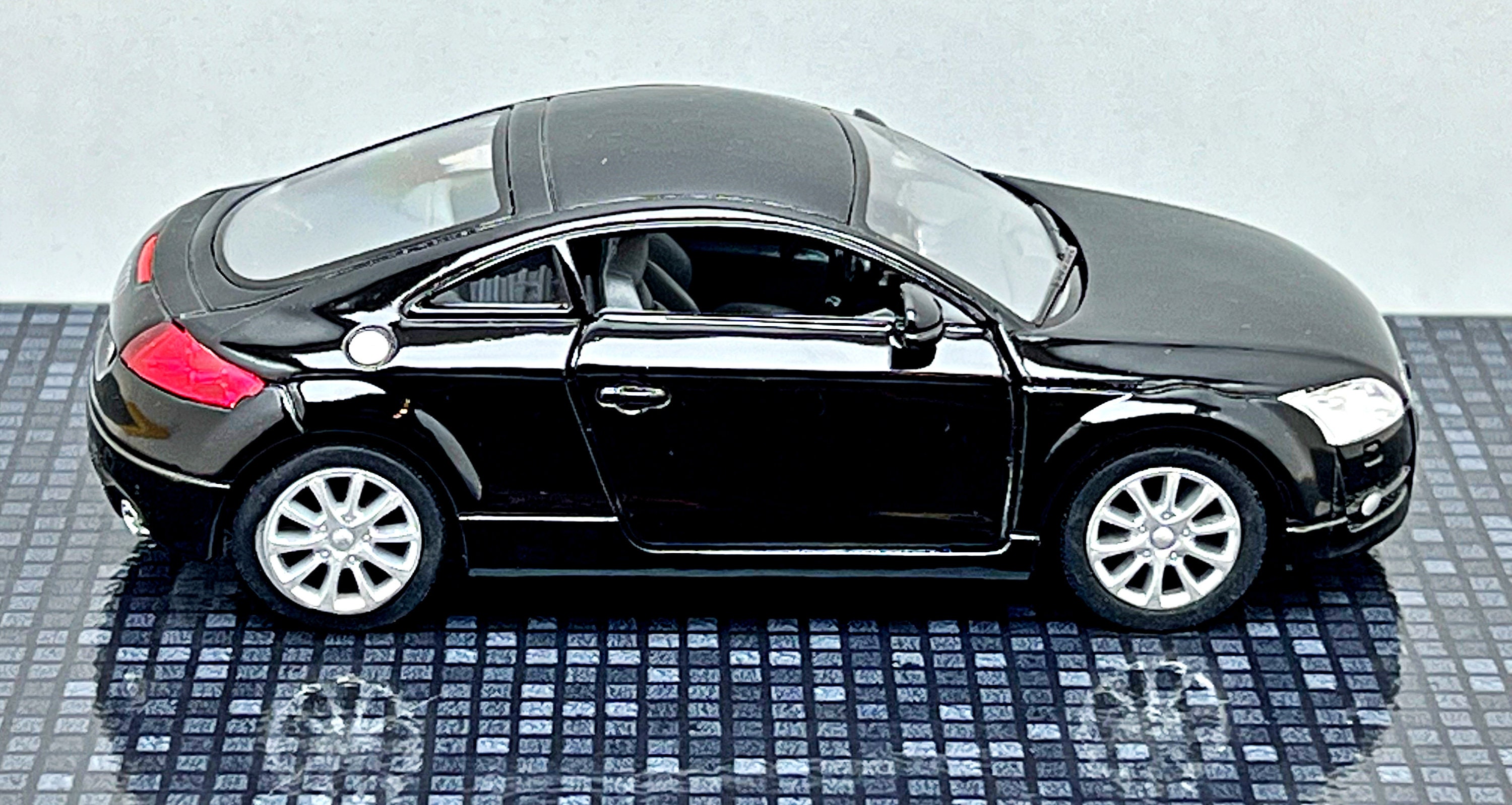 Audi TT Coupe 2008 | Model Car | 1/32 Diecast Car | 1:32