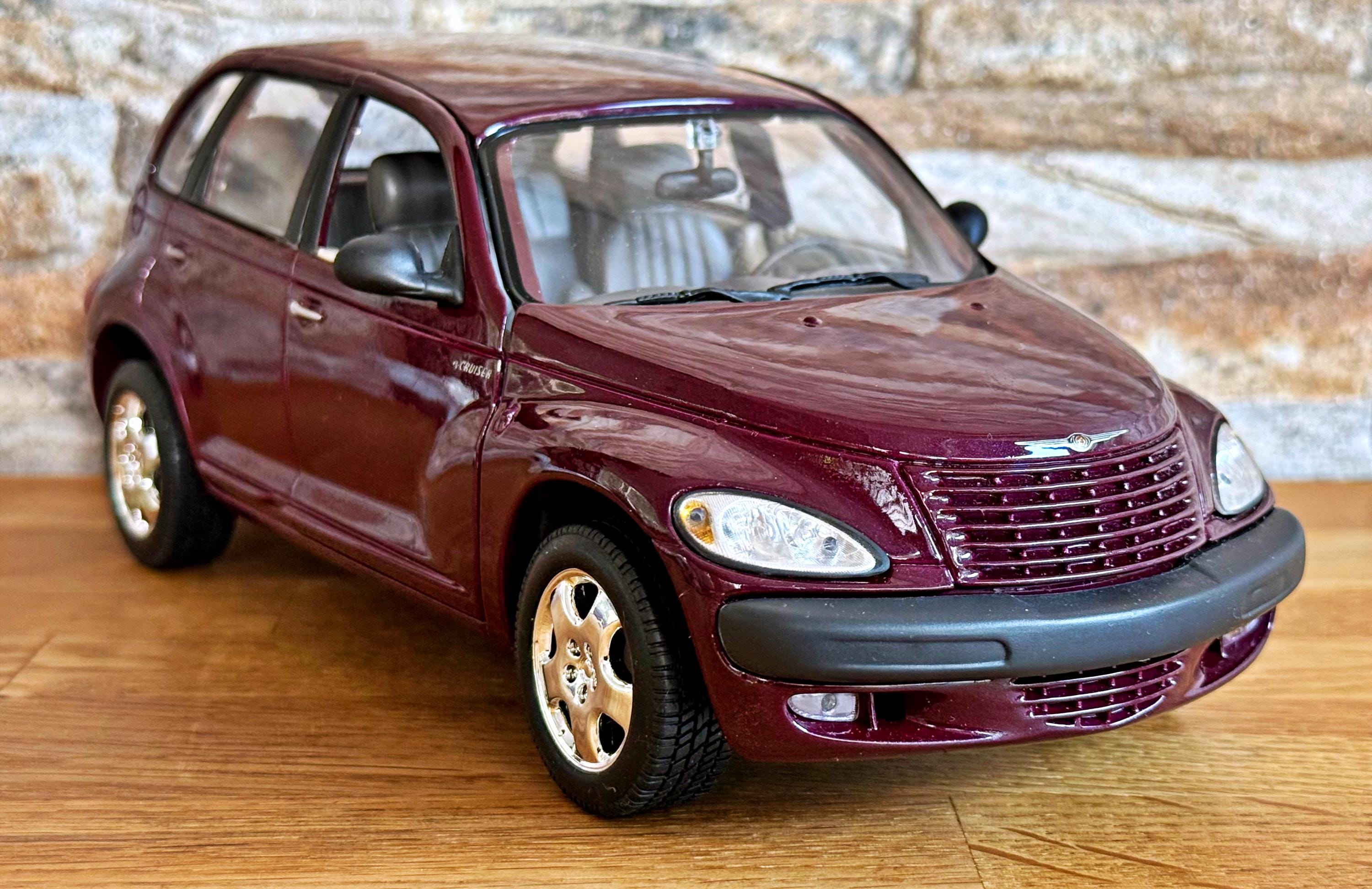 Chrysler PT Cruiser | 1/18 Diecast Model Car | 1/18 Scale Model