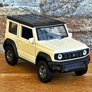 Suzuki Jimny | Modellauto | Maßstab 1/36 DieCast Auto | Modell Metallauto | 1/36 Diecast | Sammelobjekt | Geländewagen | DieCast jeep | Die gegossenes Modell