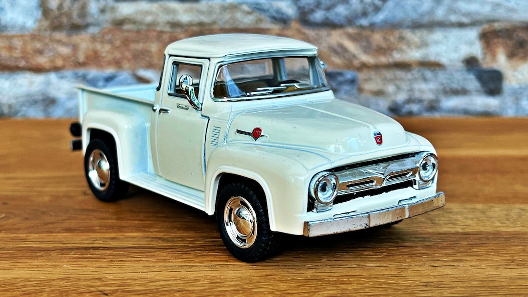 ミニカー FORD F-100PICKUP 1956 Amazon.com: Imachine 1956 Ford F-100 Pickup Blue 1/24 : Arts