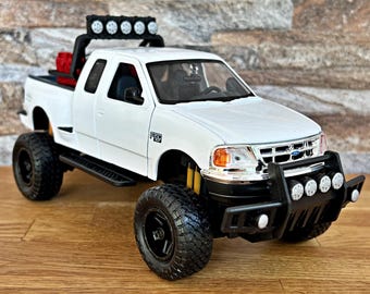 Ford F-150 XLT Flareside Supercab 2001 | Diecast Truck | 1/24