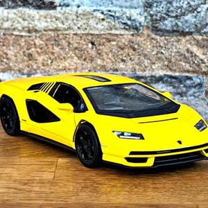 Lamborghini Countach LPI 800-4 , Model Car, Diecast car, 1/38 scale model car, car model , Die cast car , collectible item , Lamborghini