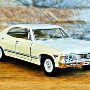 Chevrolet Impala 1967 | 1/43 Modellauto | 1/43 DieCast Auto | Sammlerstück | Die Gussmodell | 925 Vintage Wagen | 60&#39;er Jahre