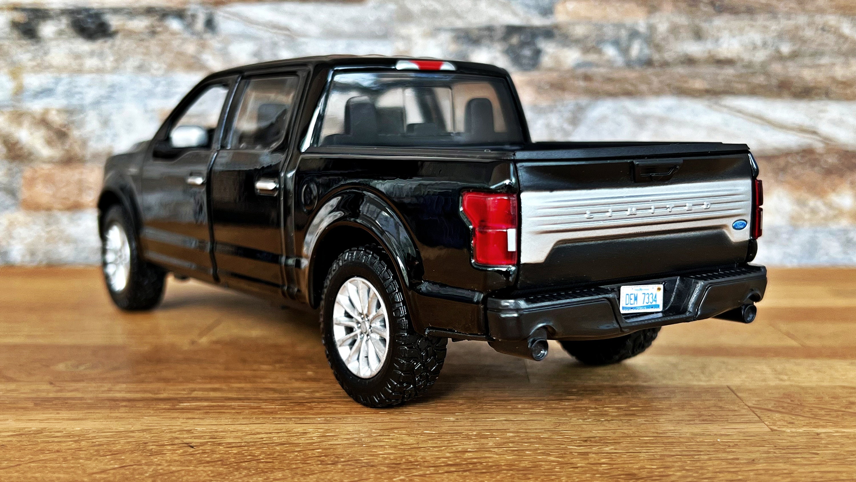 Ford F-150 Limited Crew Cab 2019 | Model Truck | Scale 1/27 Diecast Car ...